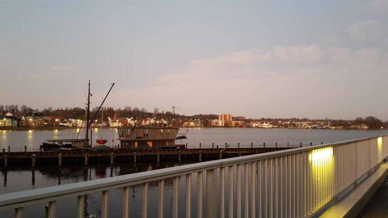 Ostseefjord-Schlei-Blick Im Wikingturm Schleswig Esterno foto