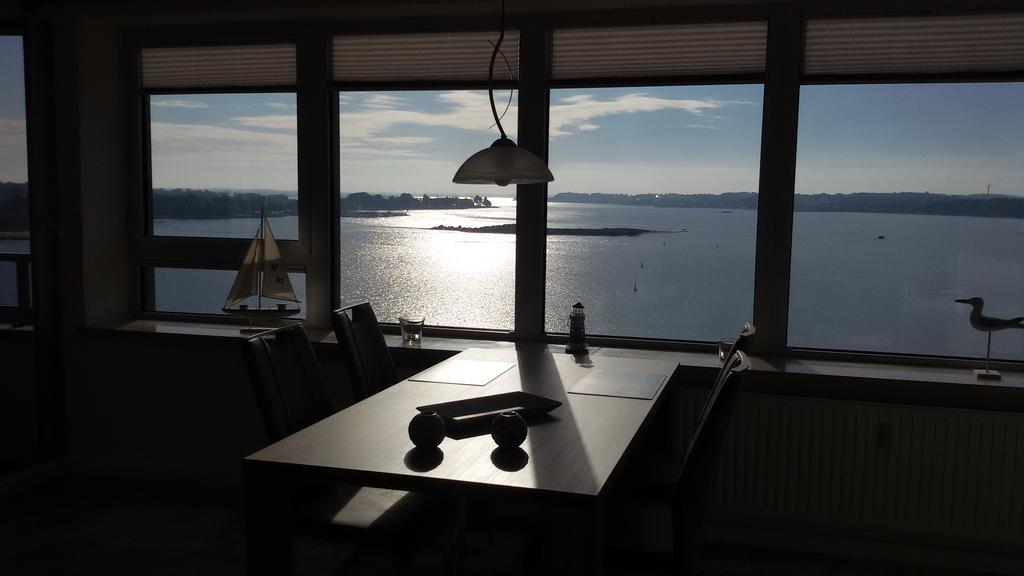 Ostseefjord-Schlei-Blick Im Wikingturm Schleswig Esterno foto